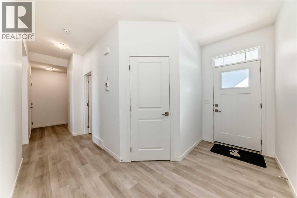 Single Family House for Sale in  Crestmont Drive SW Crestmont Calgary 