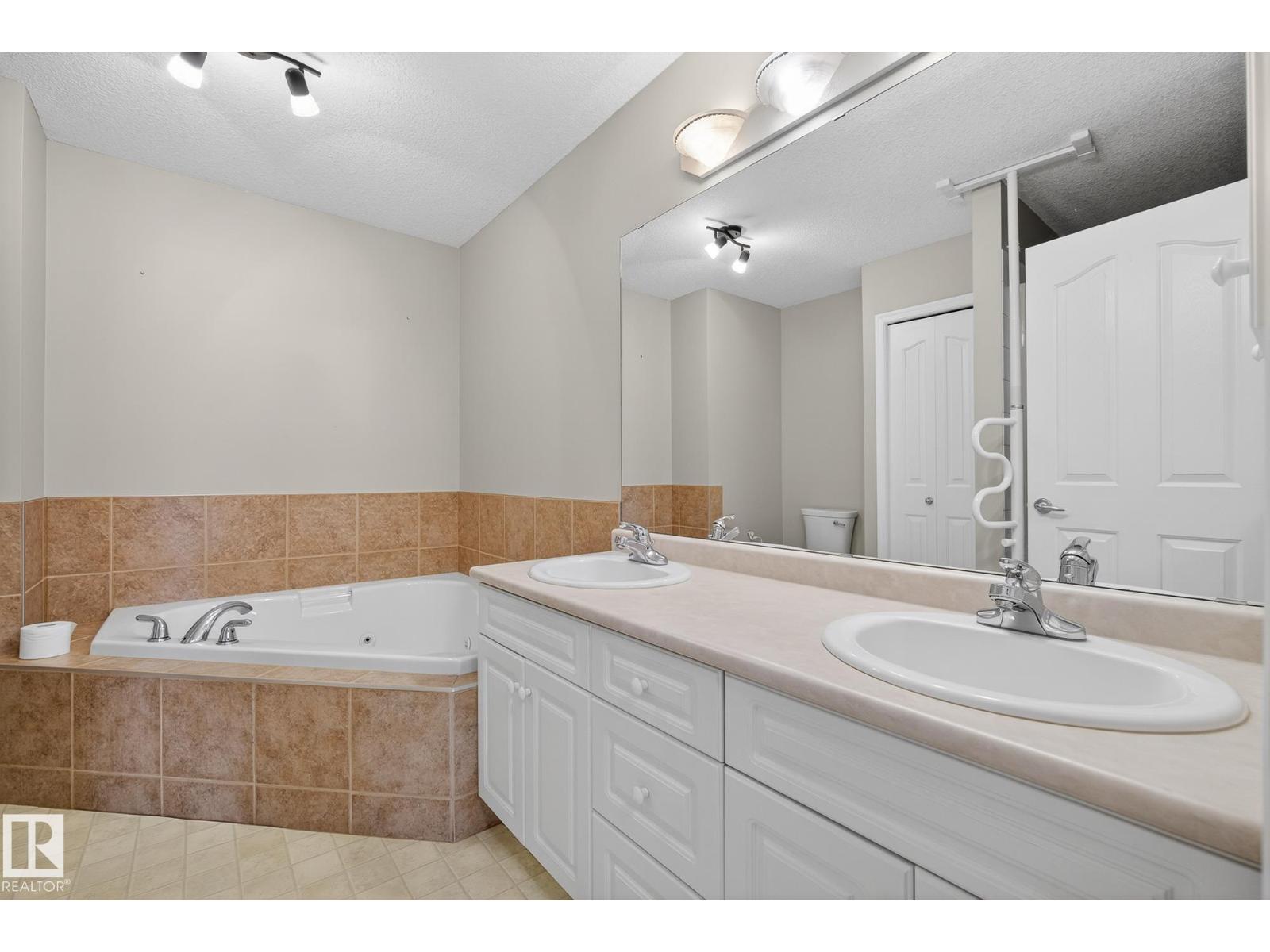 #104 10308 114 ST NW - 11