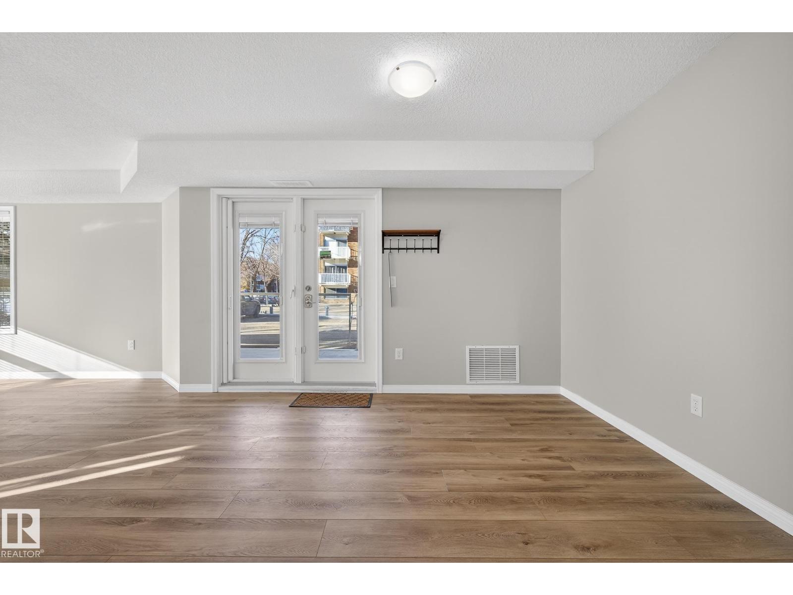 #104 10308 114 ST NW - 17