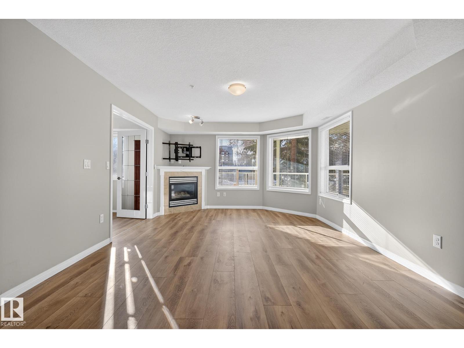 #104 10308 114 ST NW - 19