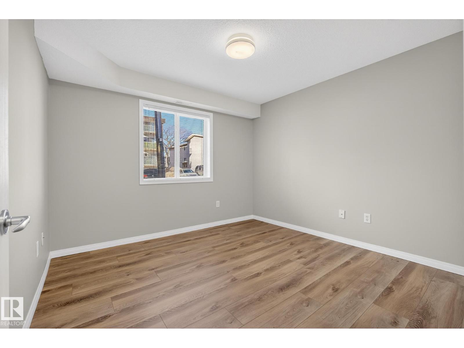 #104 10308 114 ST NW - 3