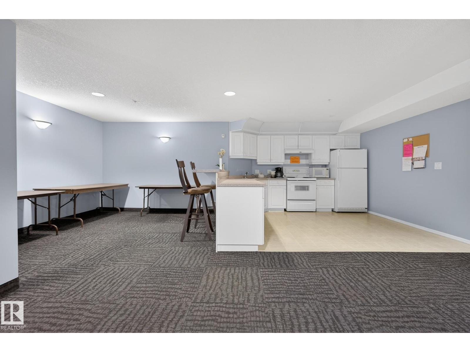 #104 10308 114 ST NW - 31