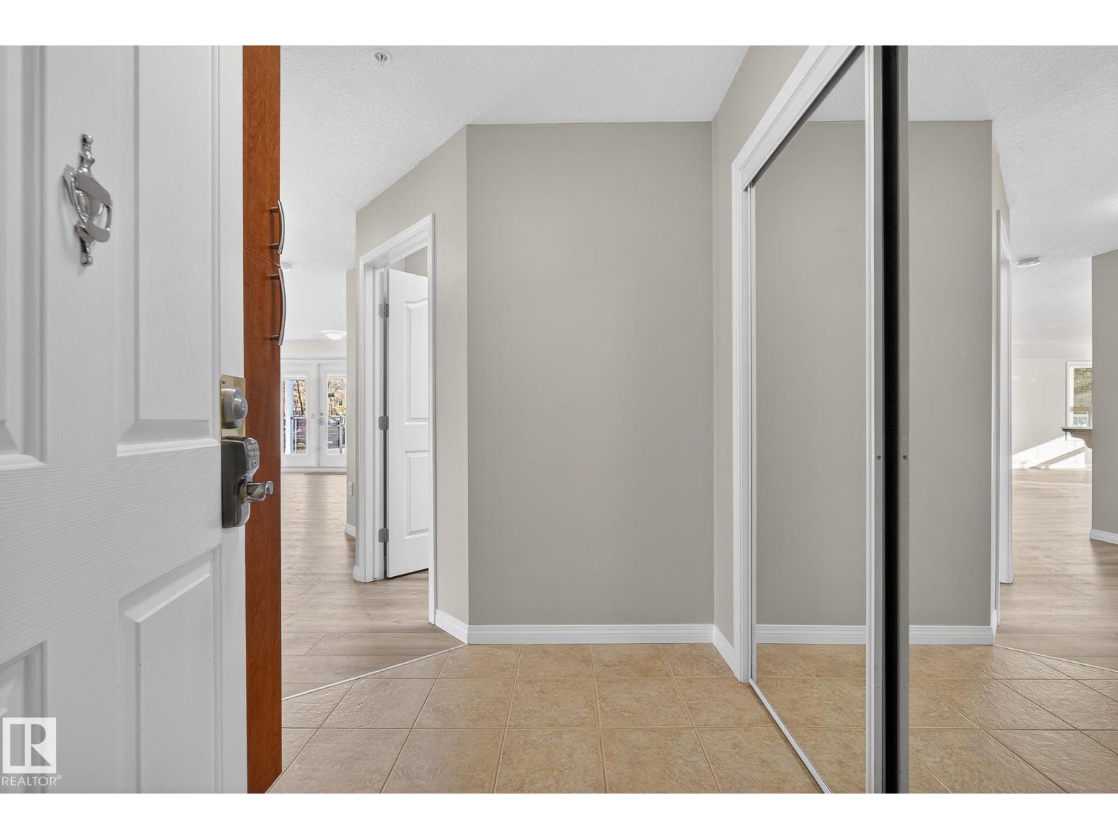 #104 10308 114 ST NW - 34