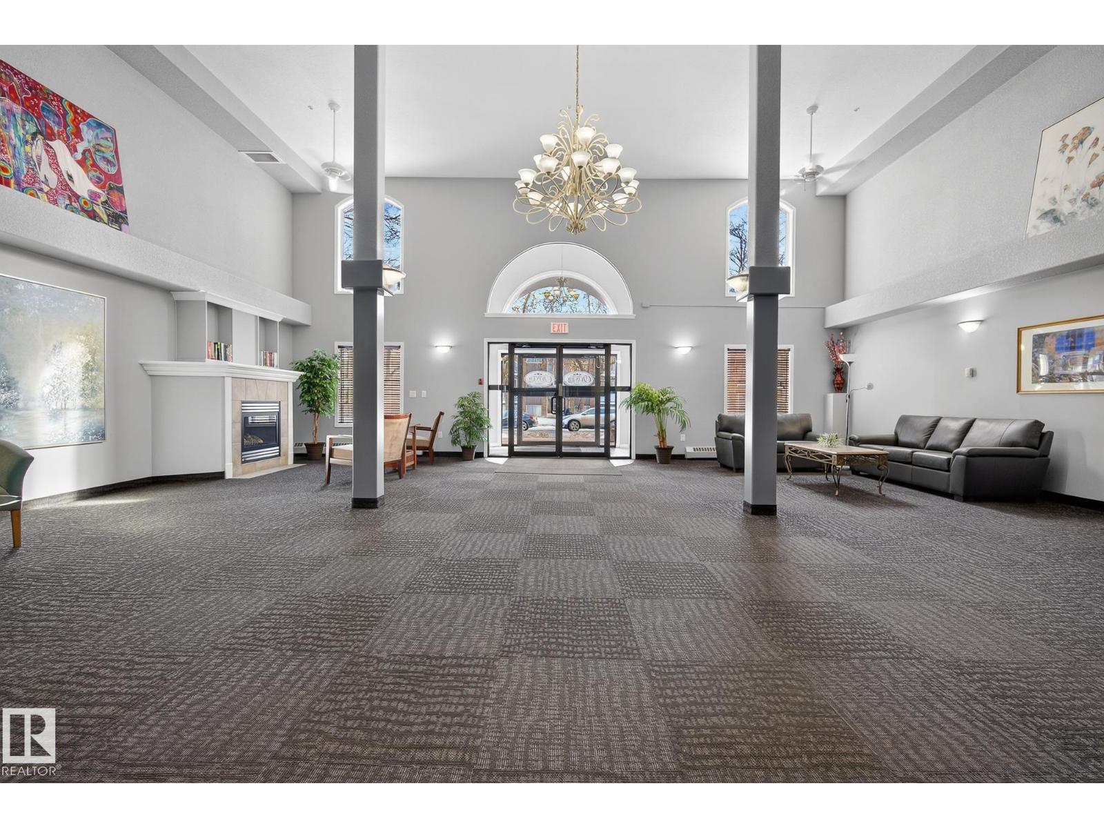 #104 10308 114 ST NW - 4