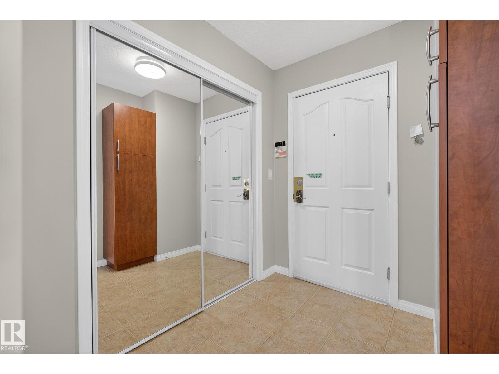 #104 10308 114 ST NW - 6