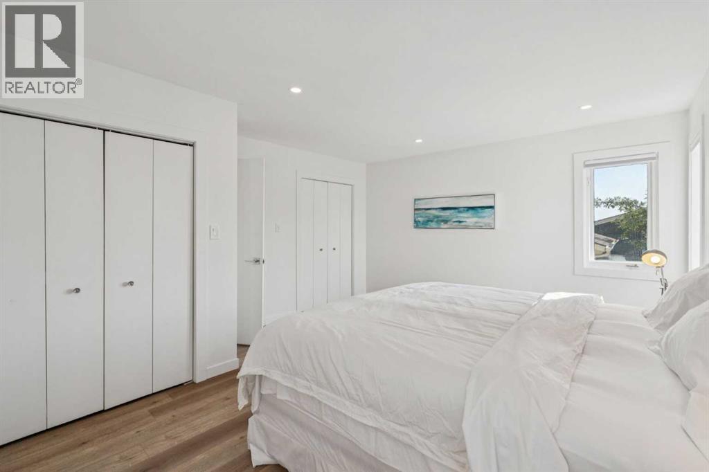 Single Family House for Sale in   Street NE Renfrew Calgary 