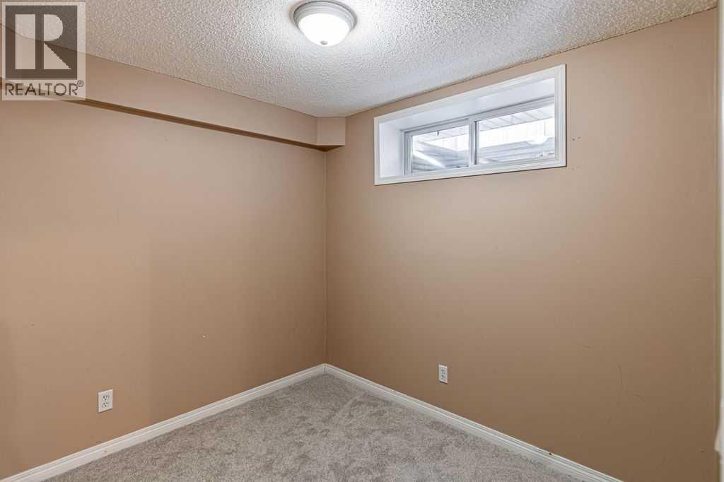 Single Family House for Sale in  Coville Gardens NE Coventry Hills Calgary 