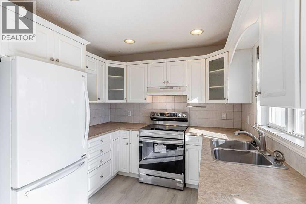 Single Family House for Sale in  Coville Gardens NE Coventry Hills Calgary 