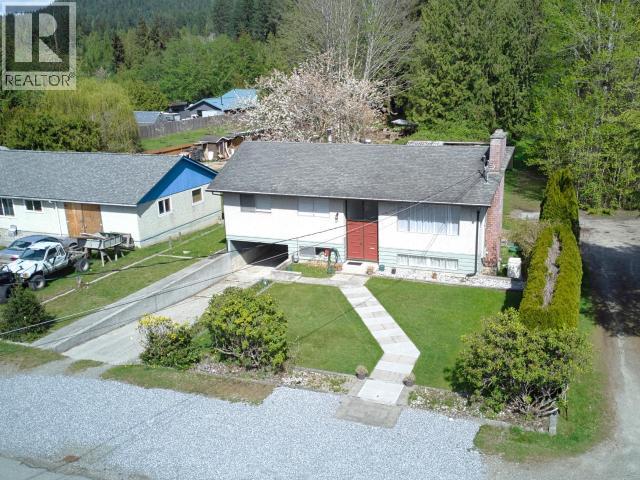 5044 MANSON AVE, Powell River