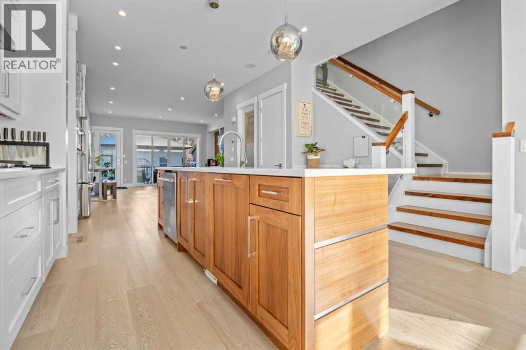 Single Family House for Sale in   Avenue NE Renfrew Calgary 