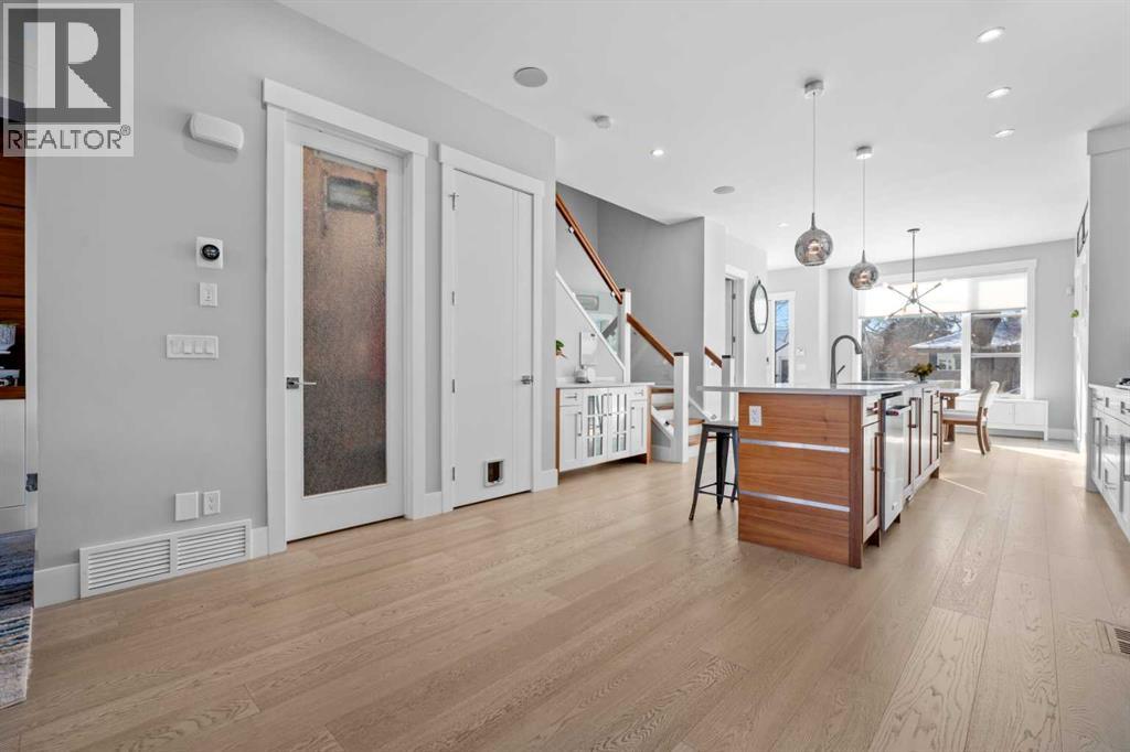 Single Family House for Sale in   Avenue NE Renfrew Calgary 