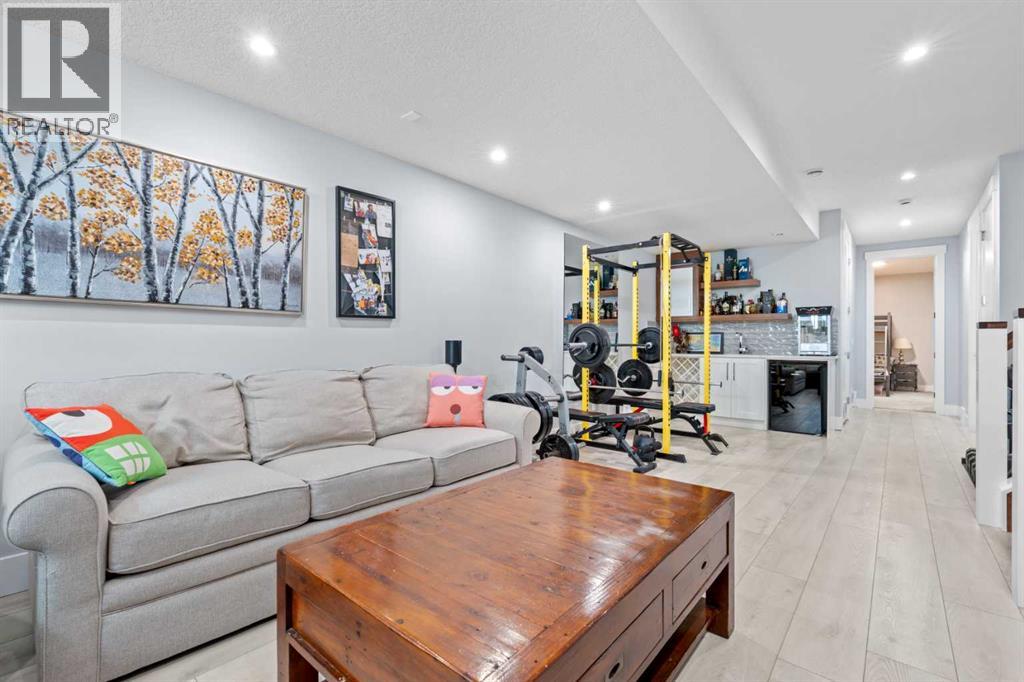 Single Family House for Sale in   Avenue NE Renfrew Calgary 