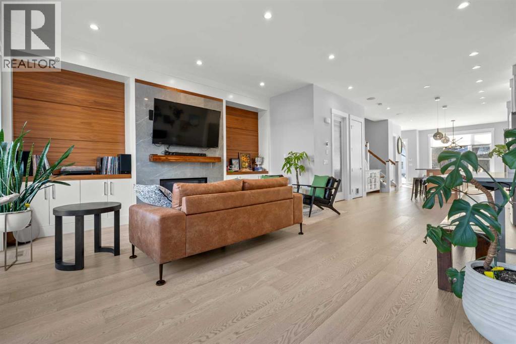 Single Family House for Sale in   Avenue NE Renfrew Calgary 