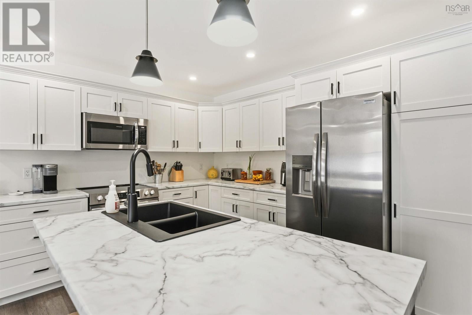 Property 17 of 51 of 1129 Percy Court