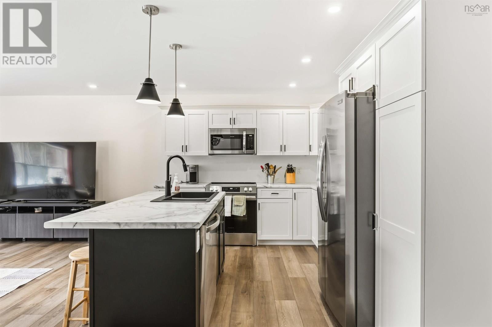 Property 22 of 51 of 1129 Percy Court