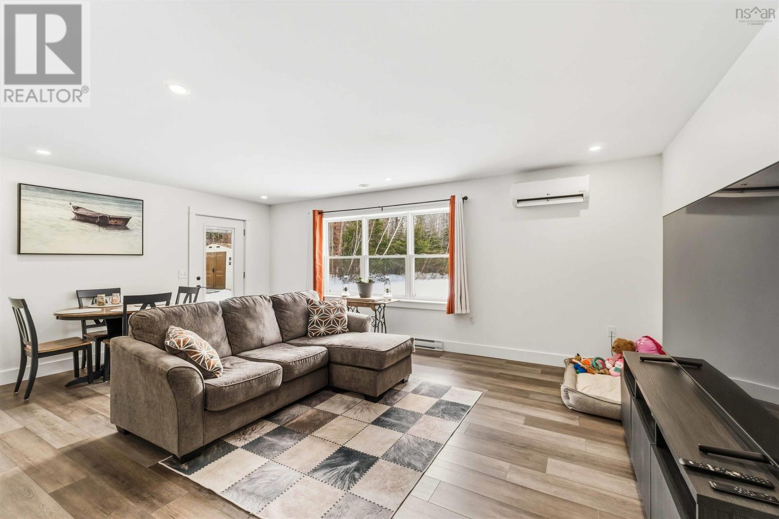 Property 14 of 51 of 1129 Percy Court