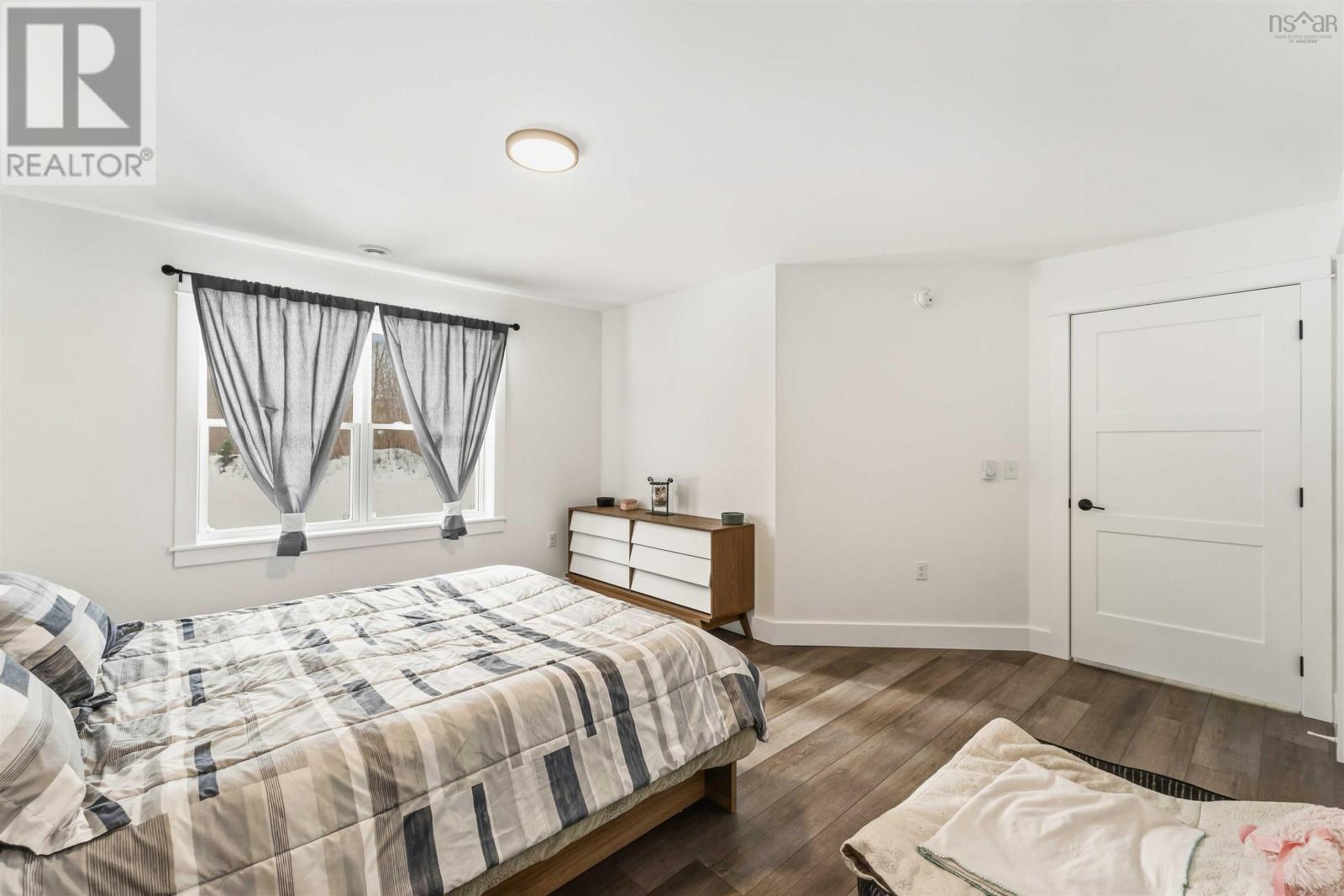 Property 36 of 51 of 1129 Percy Court