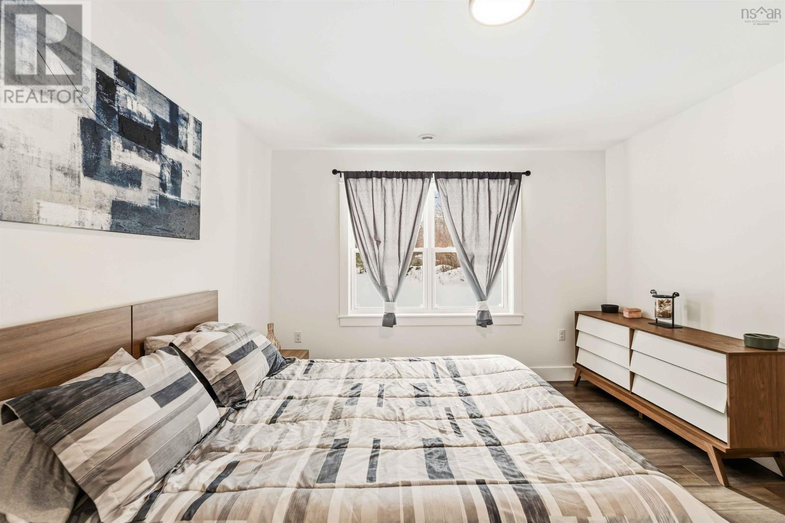 Property 35 of 51 of 1129 Percy Court