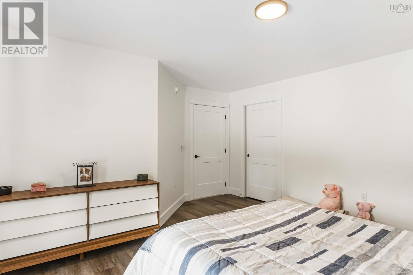 Property 34 of 51 of 1129 Percy Court