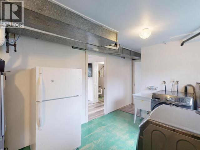 6635 DRAKE STREET, Powell River