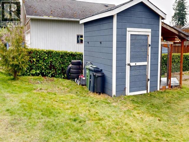 6635 DRAKE STREET, Powell River