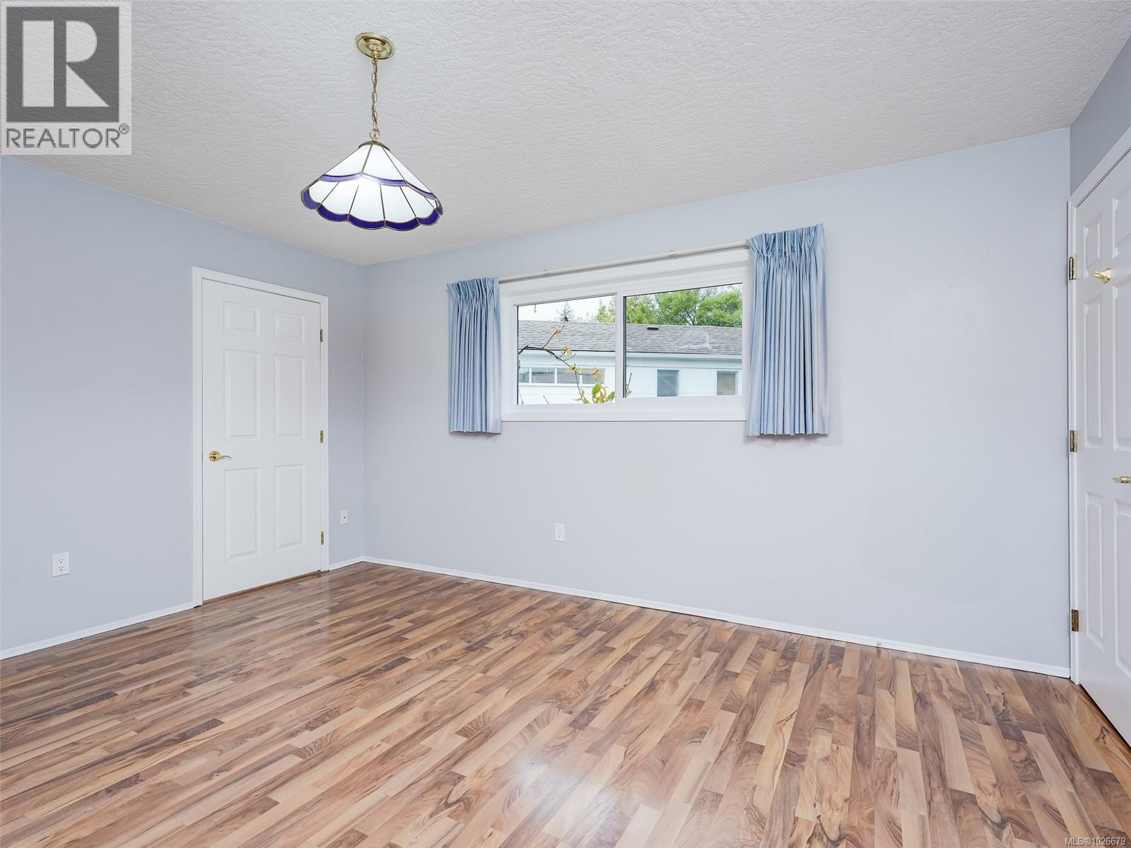 4220 Wakefield Pl, Saanich