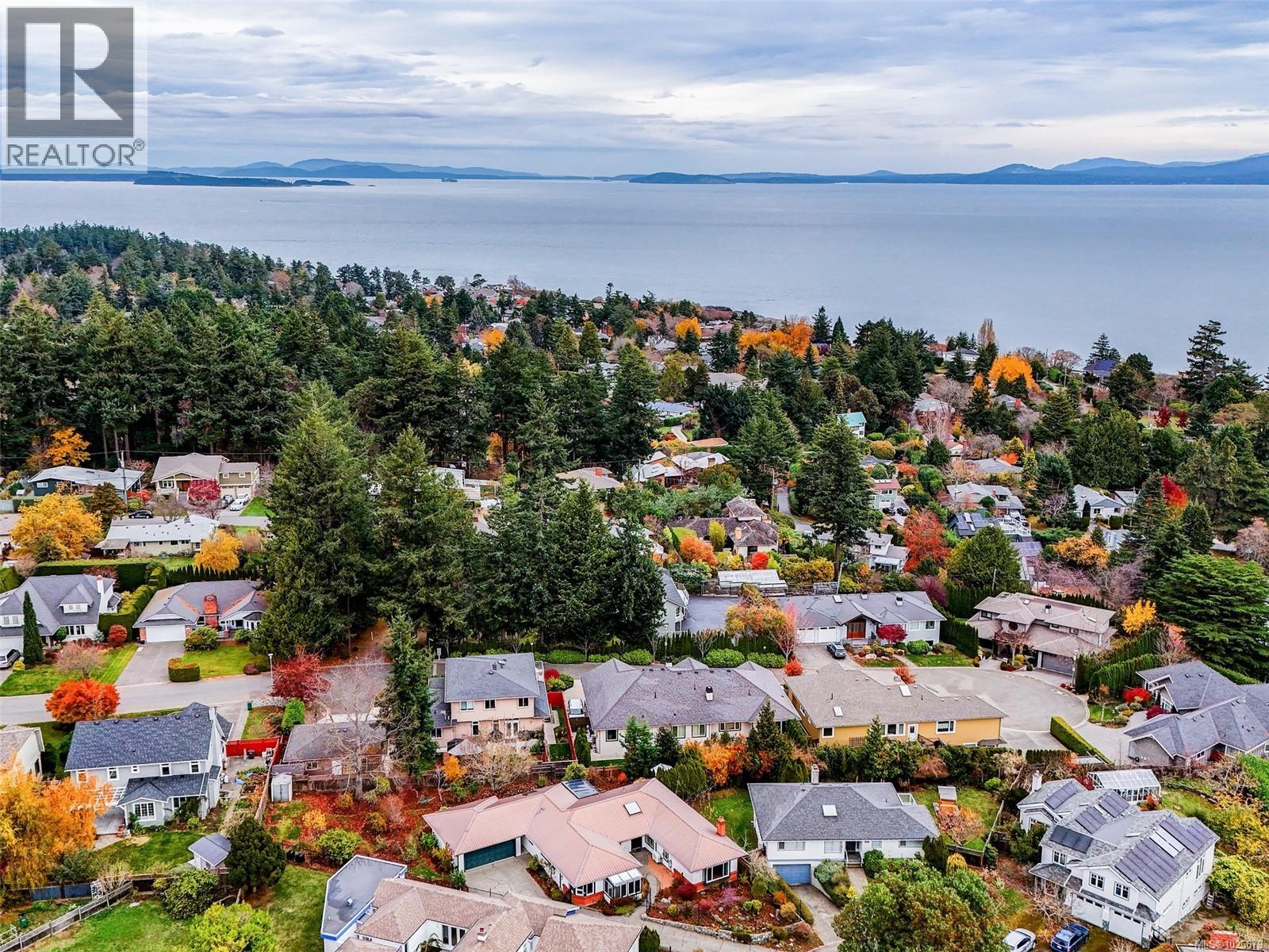 4220 Wakefield Pl, Saanich