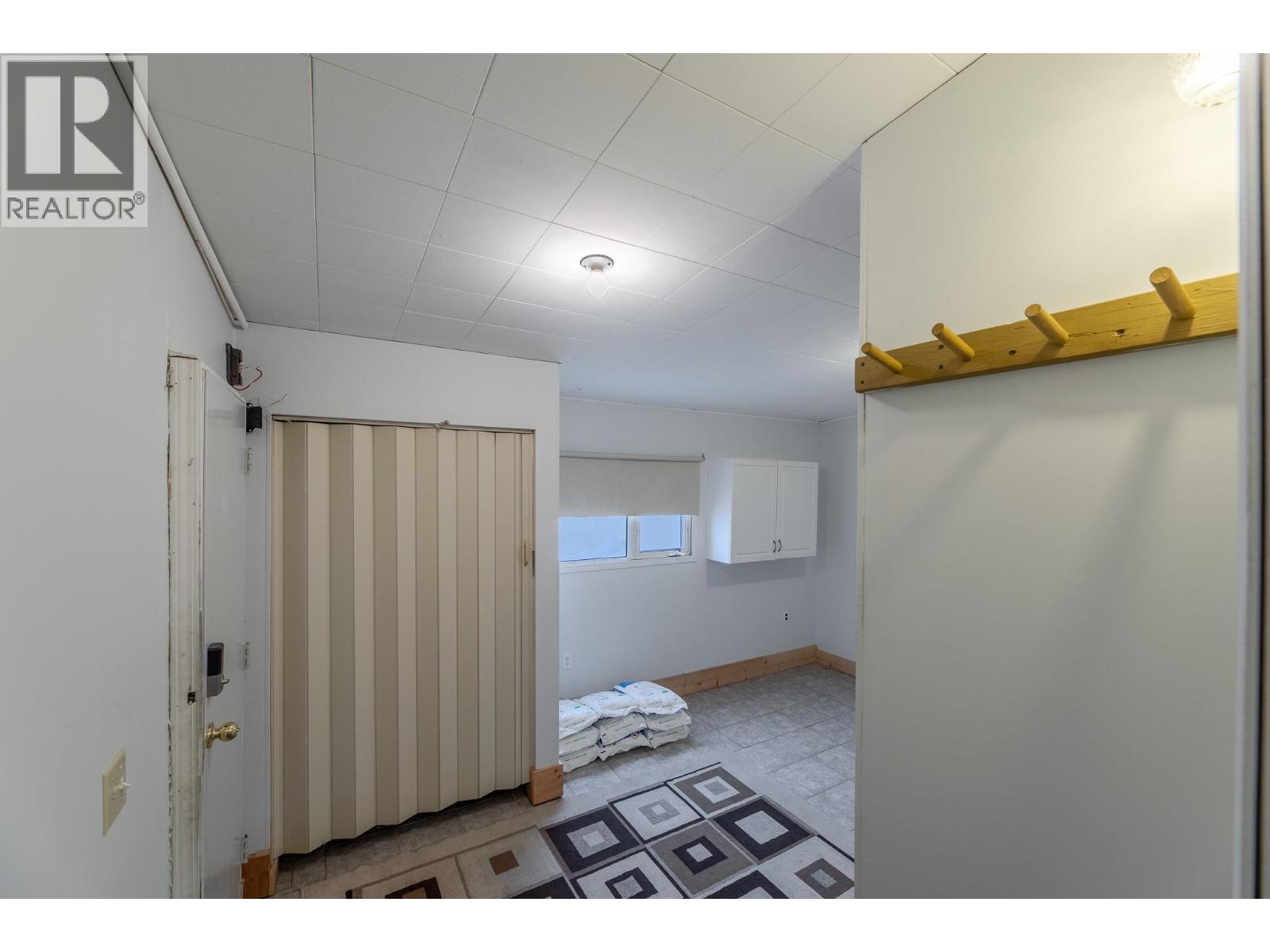 2096 Main Street, Cawston