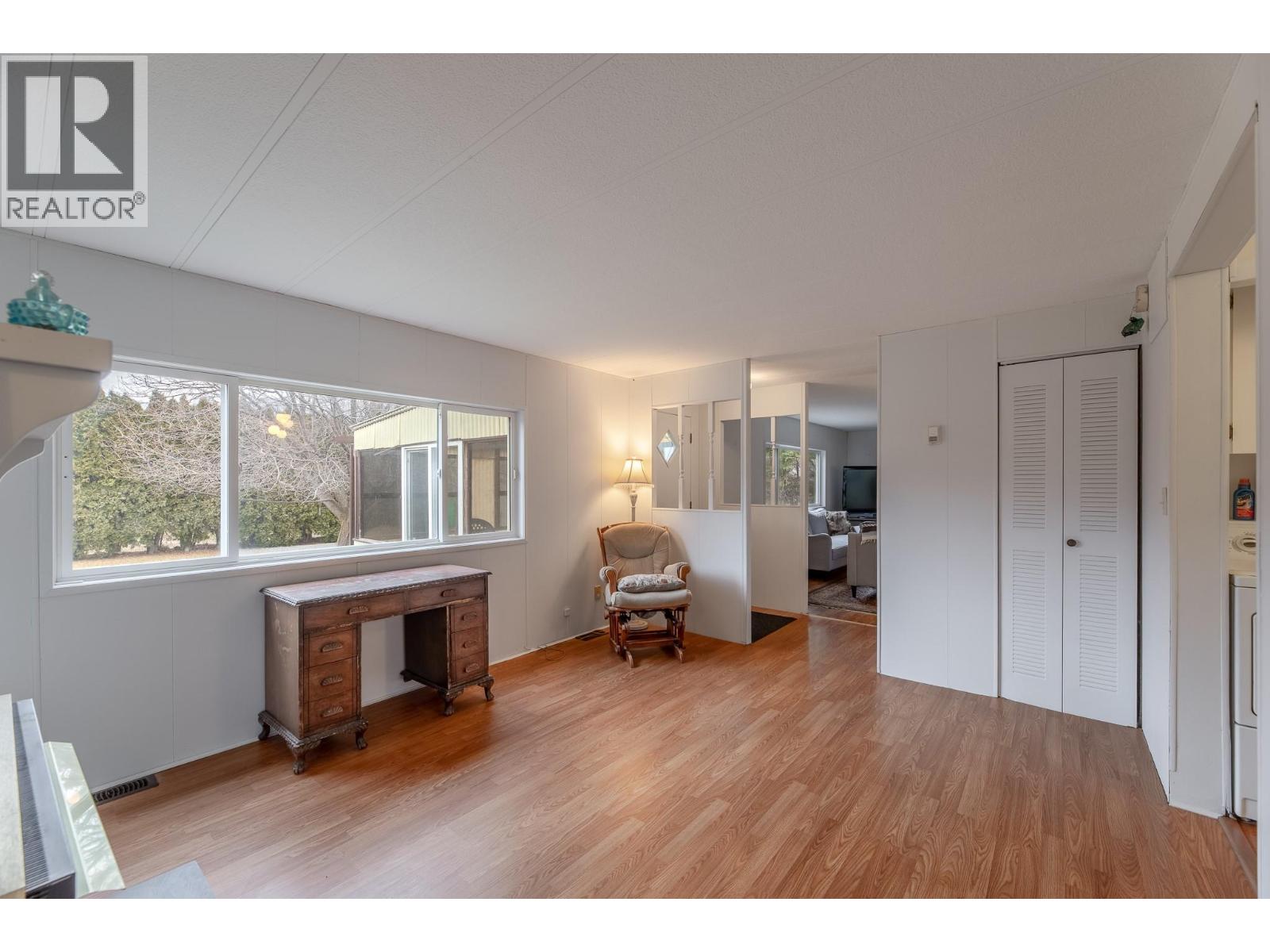 2096 Main Street, Cawston