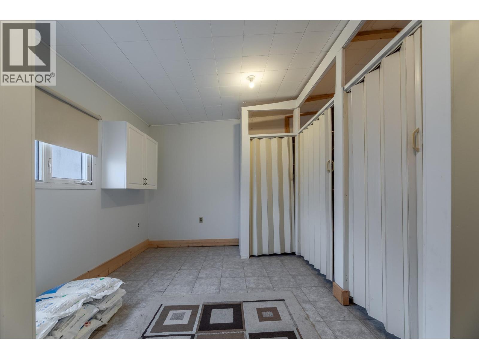 2096 Main Street, Cawston