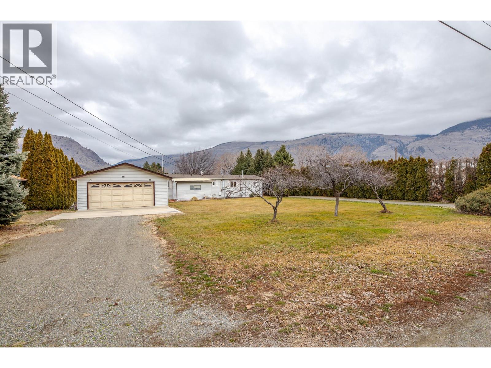 2096 Main Street, Cawston