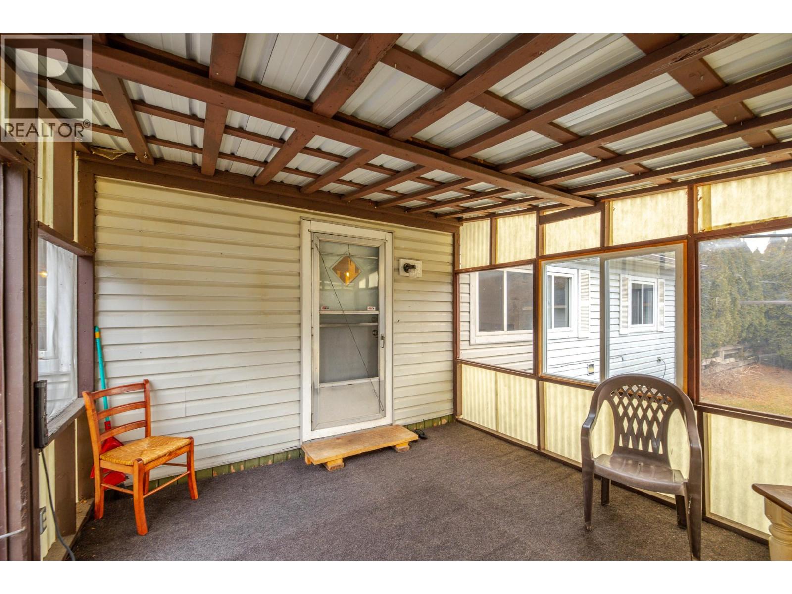 2096 Main Street, Cawston