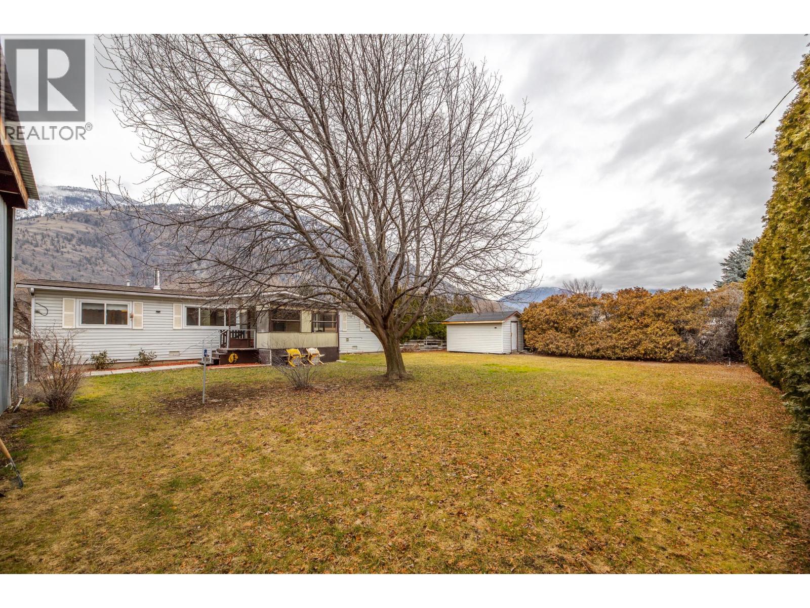 2096 Main Street, Cawston