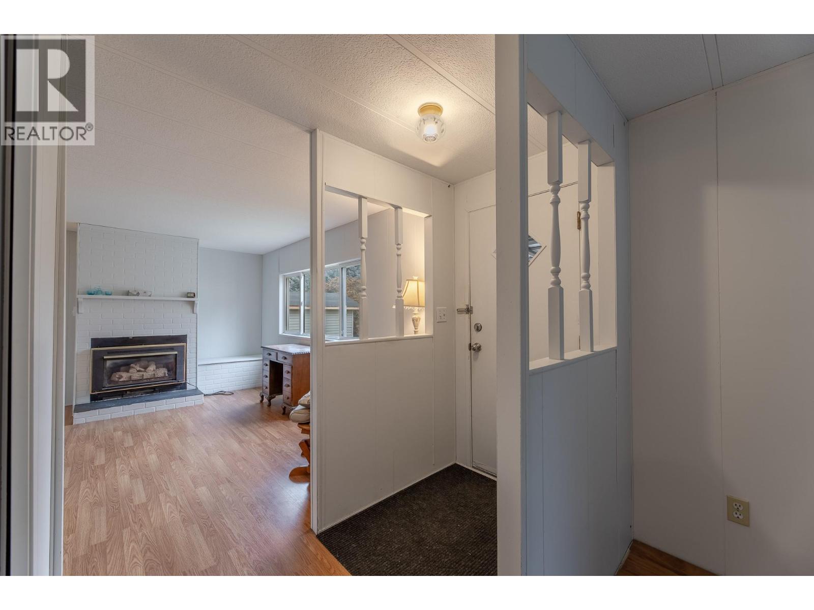 2096 Main Street, Cawston