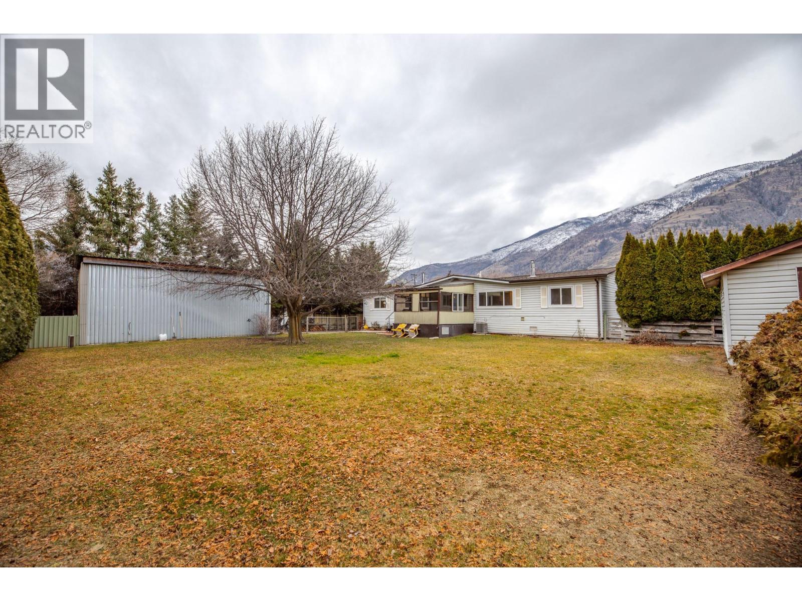 2096 Main Street, Cawston