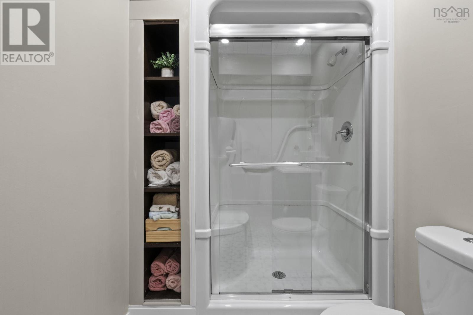 Property 37 of 49 of 833 Basinview Drive