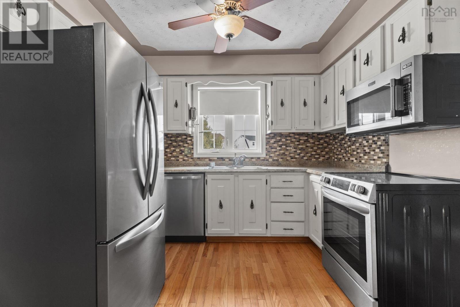 Property 15 of 49 of 62 Flagstone Drive