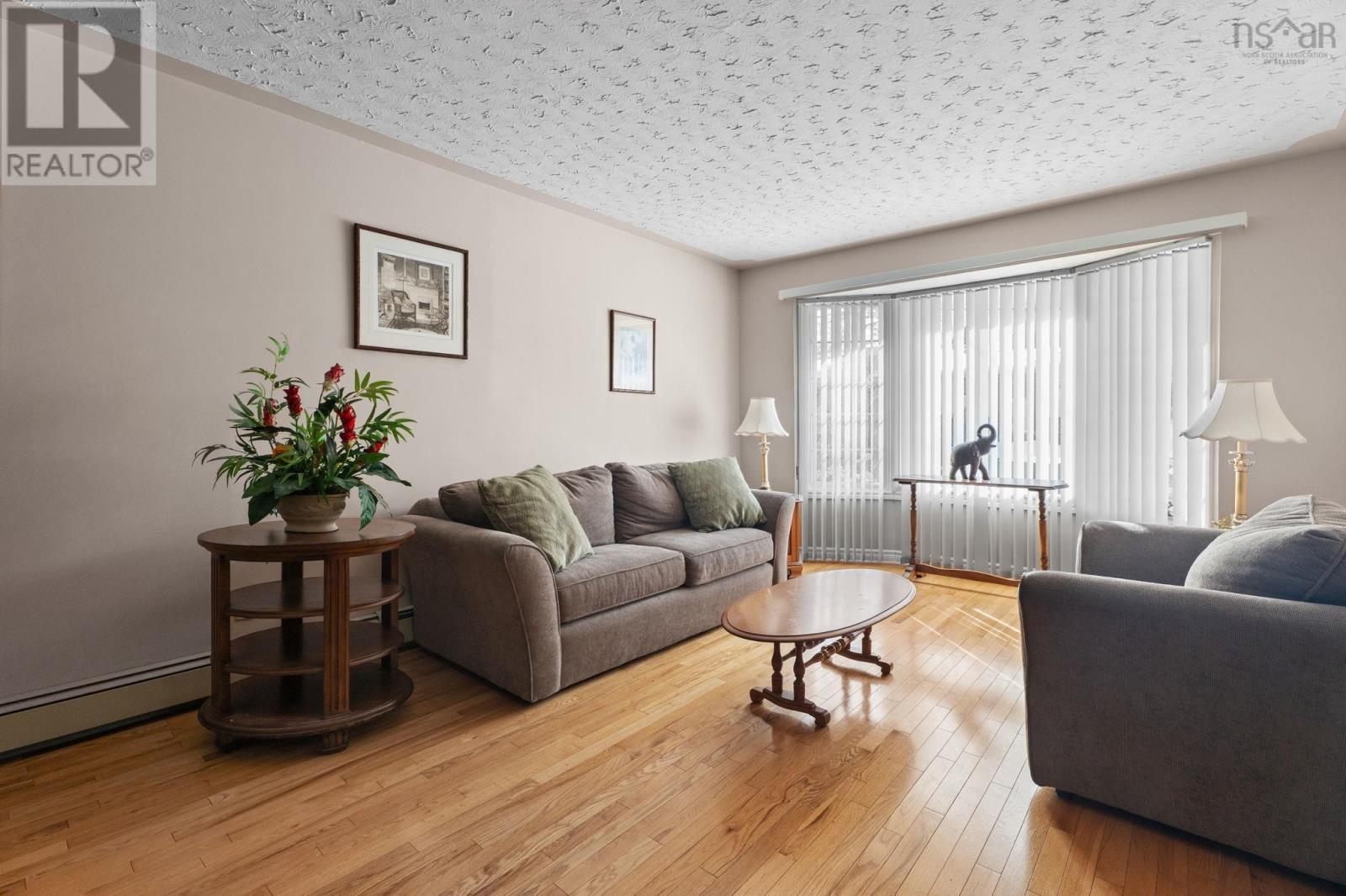 Property 8 of 49 of 62 Flagstone Drive