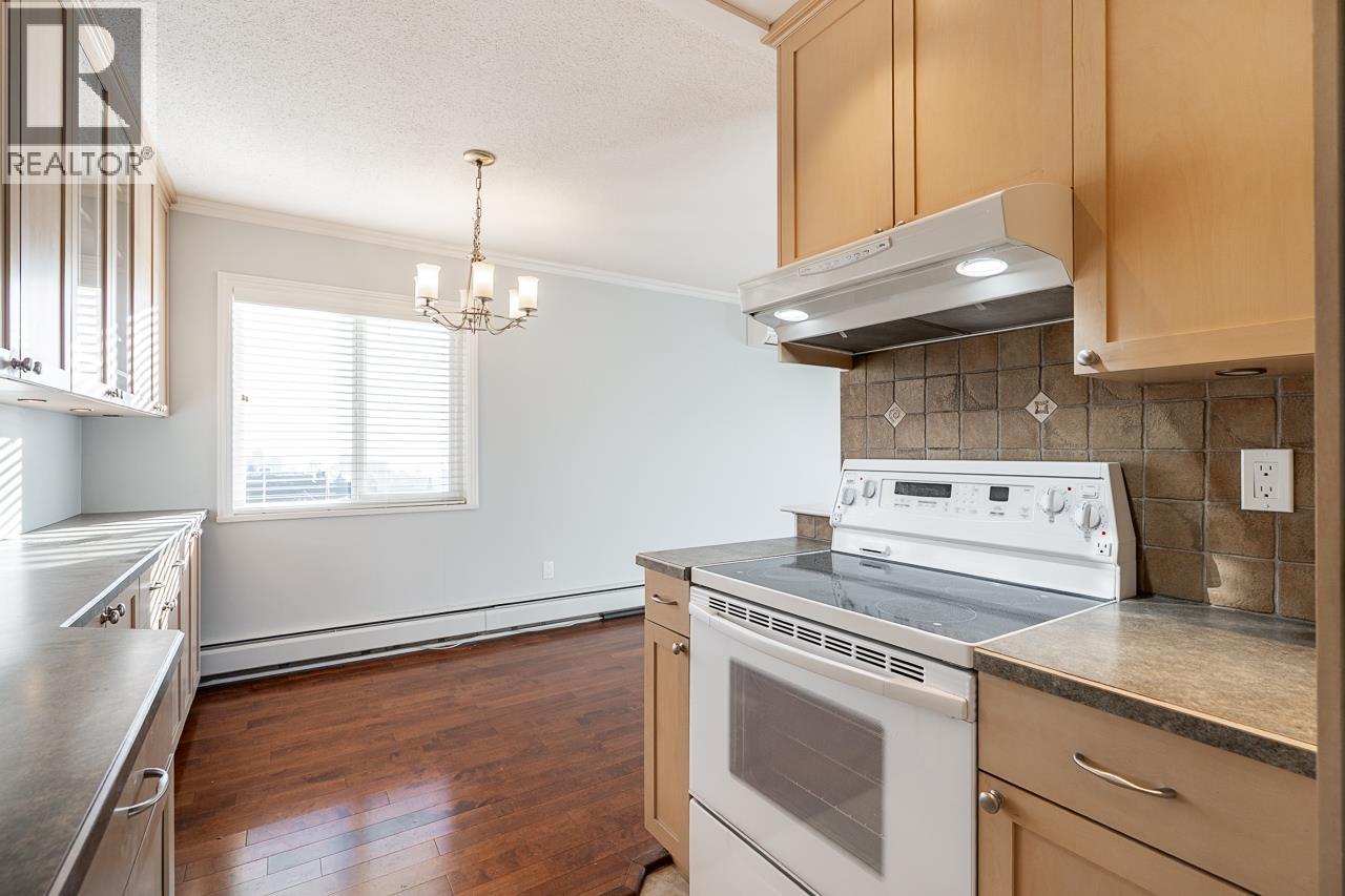 318 3080 LONSDALE AVENUE, North Vancouver