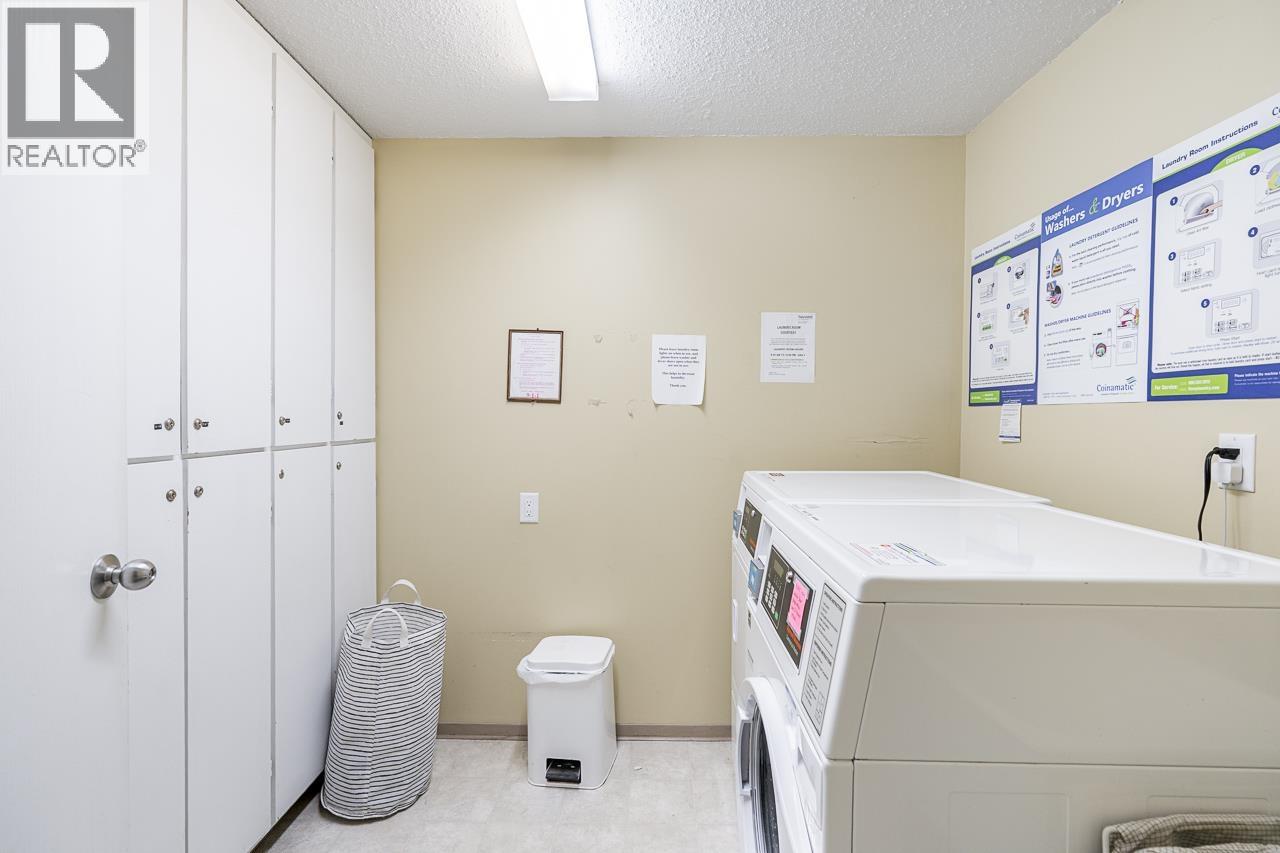 318 3080 LONSDALE AVENUE, North Vancouver