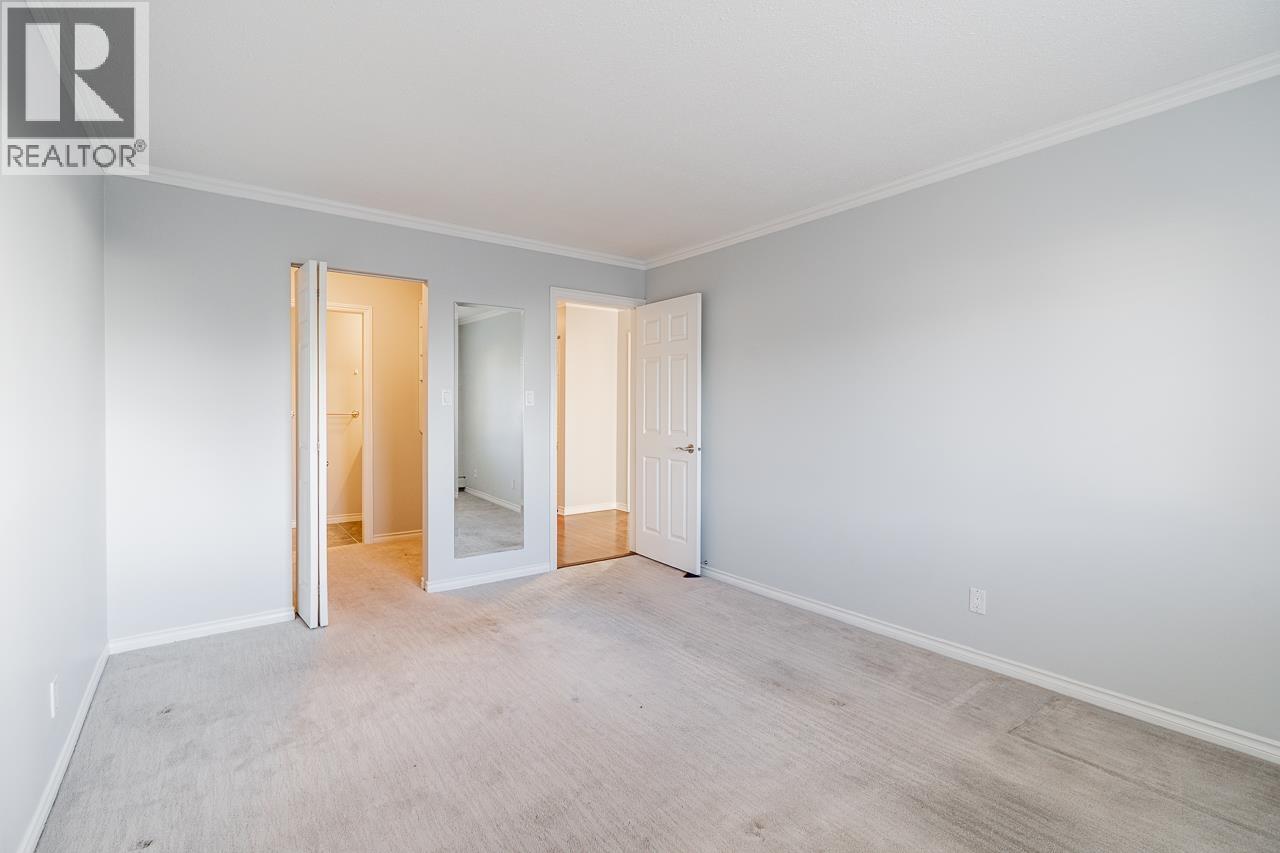 318 3080 LONSDALE AVENUE, North Vancouver