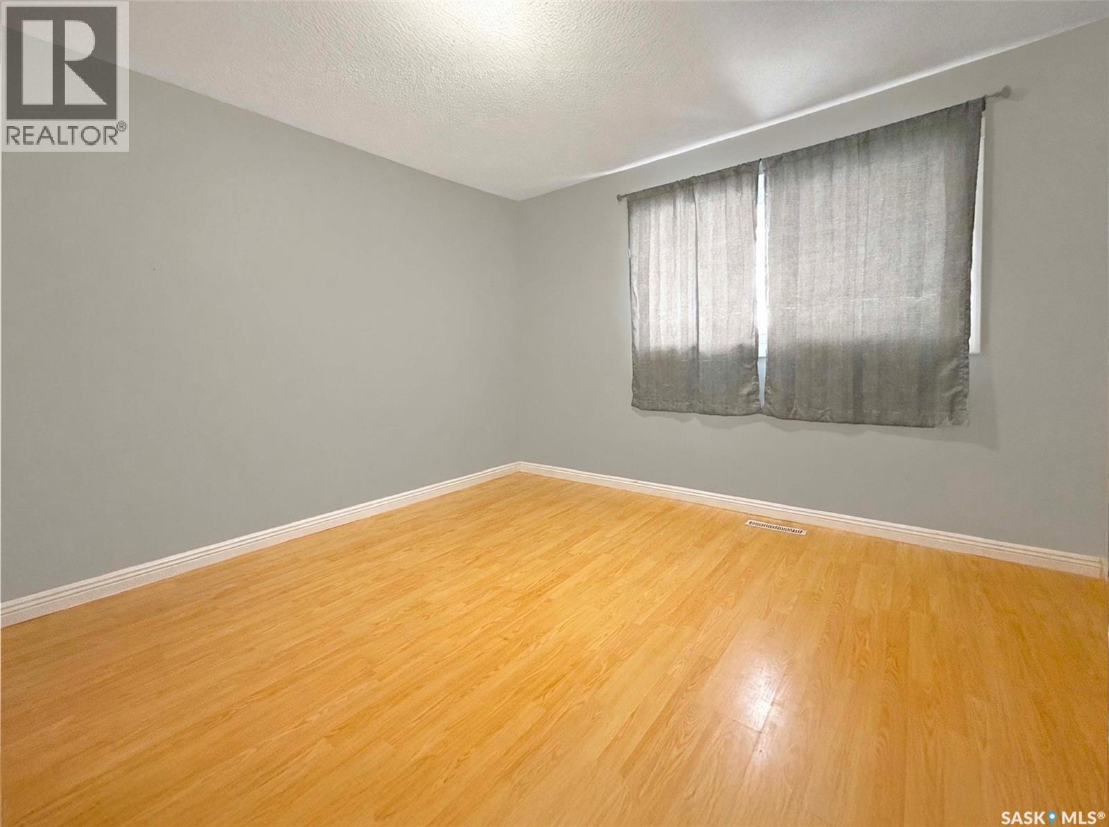 271 14th AVENUE NE - 10