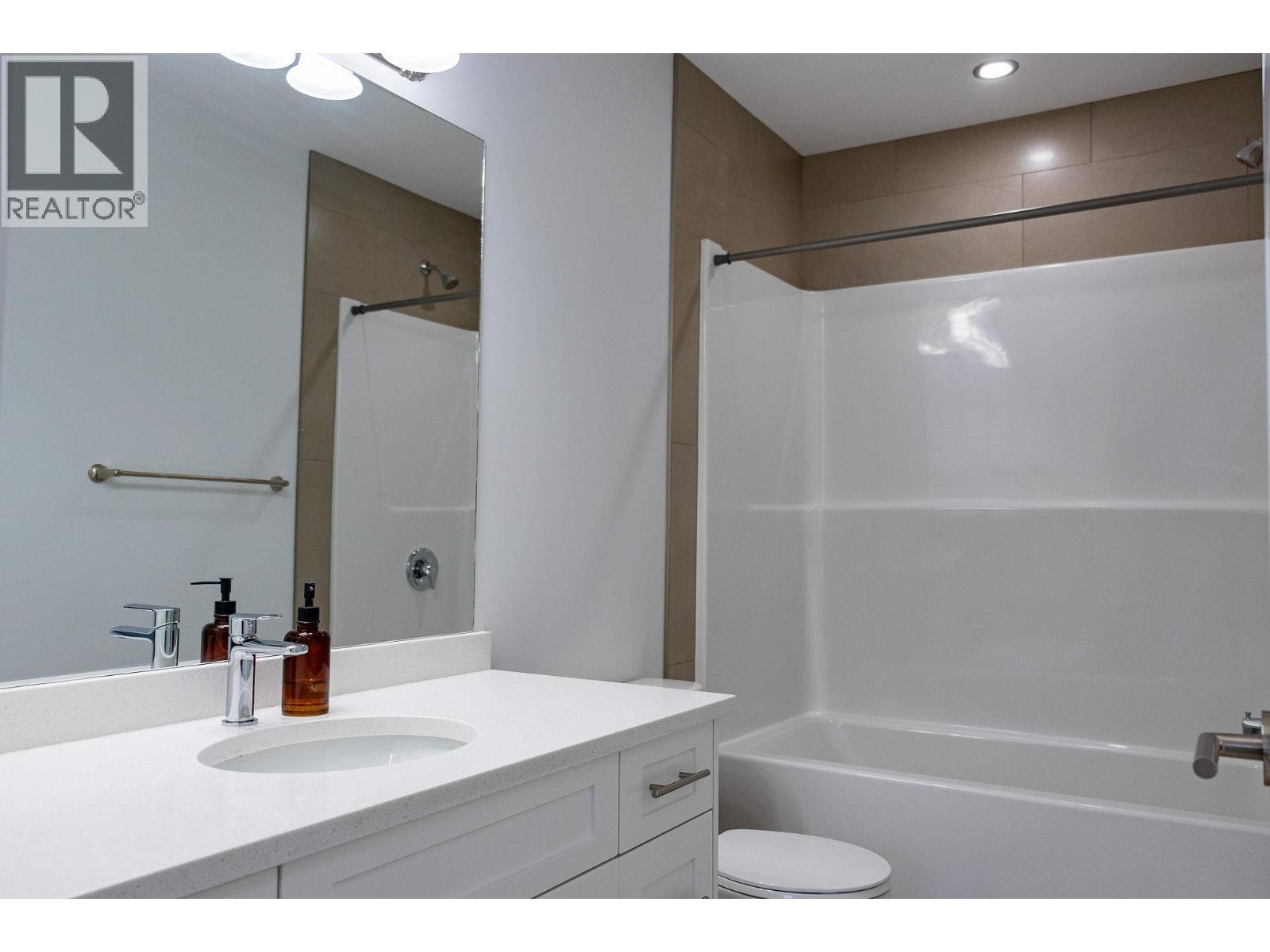 8423 81 STREET - 26