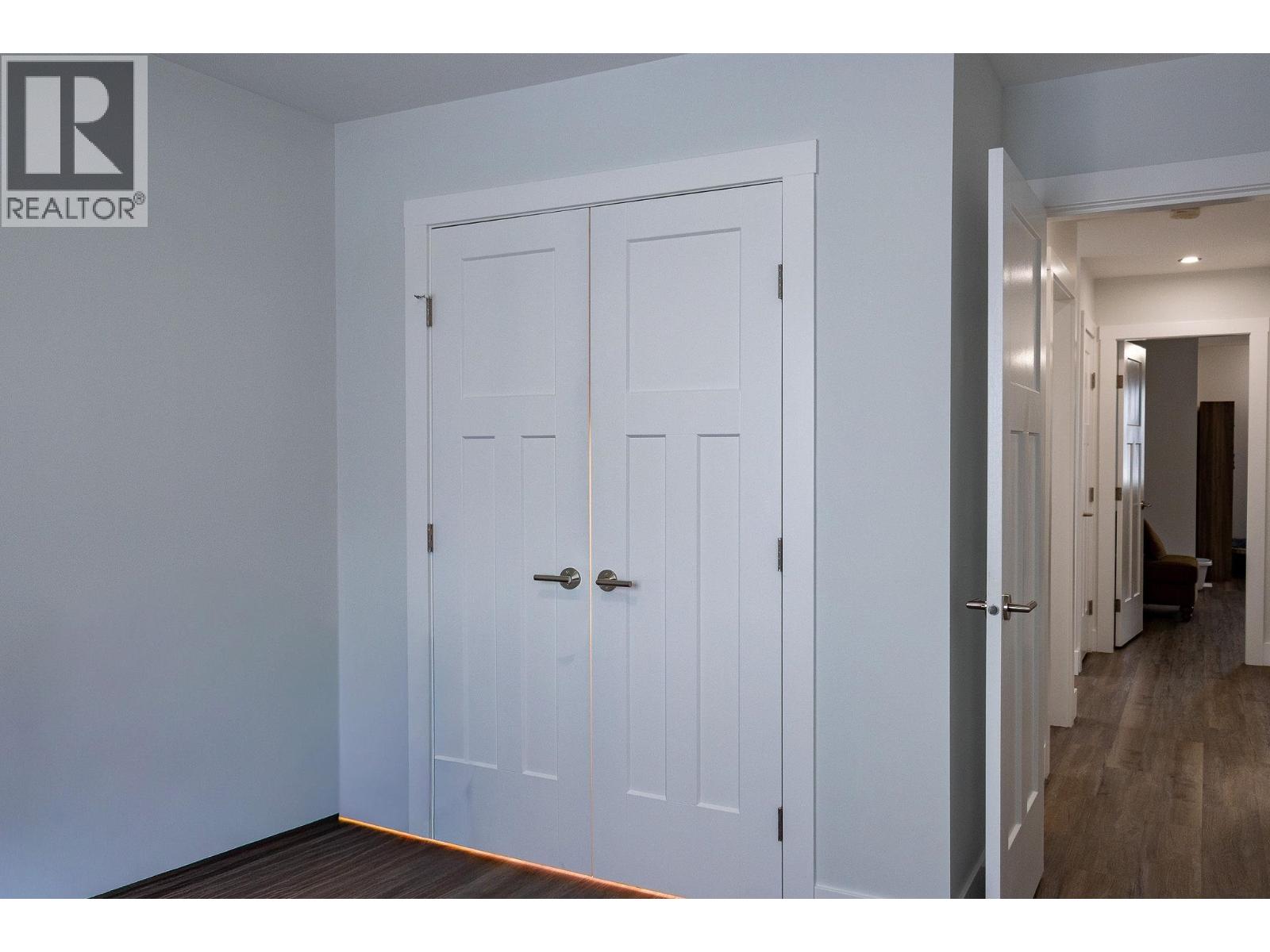 8423 81 STREET - 34