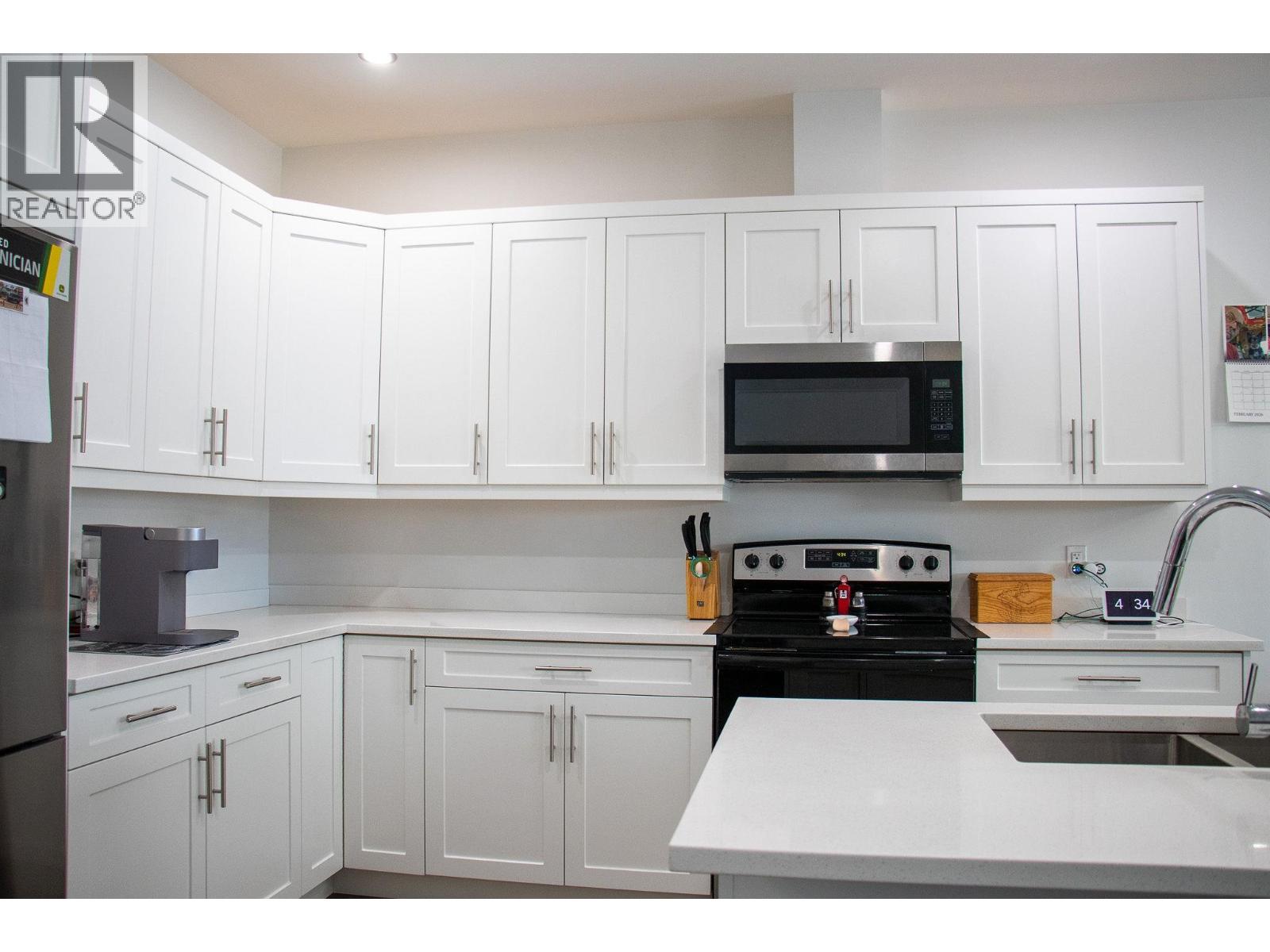 8423 81 STREET - 6