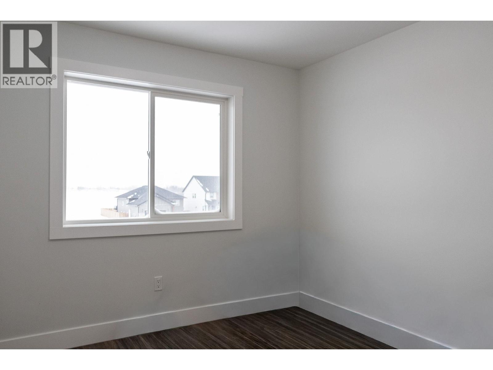 8423 81 STREET - 33
