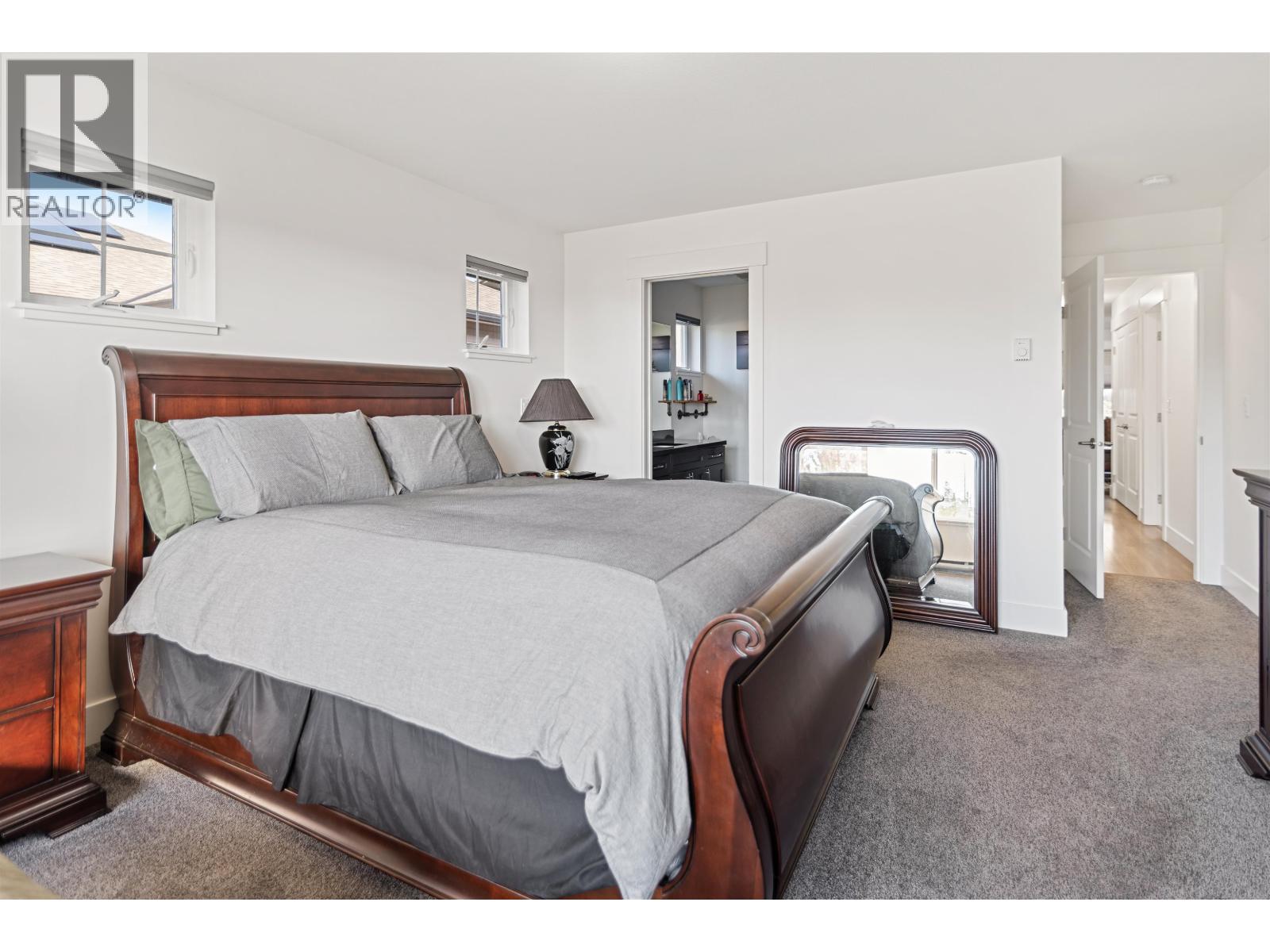 6252 ORACLE ROAD, Sechelt