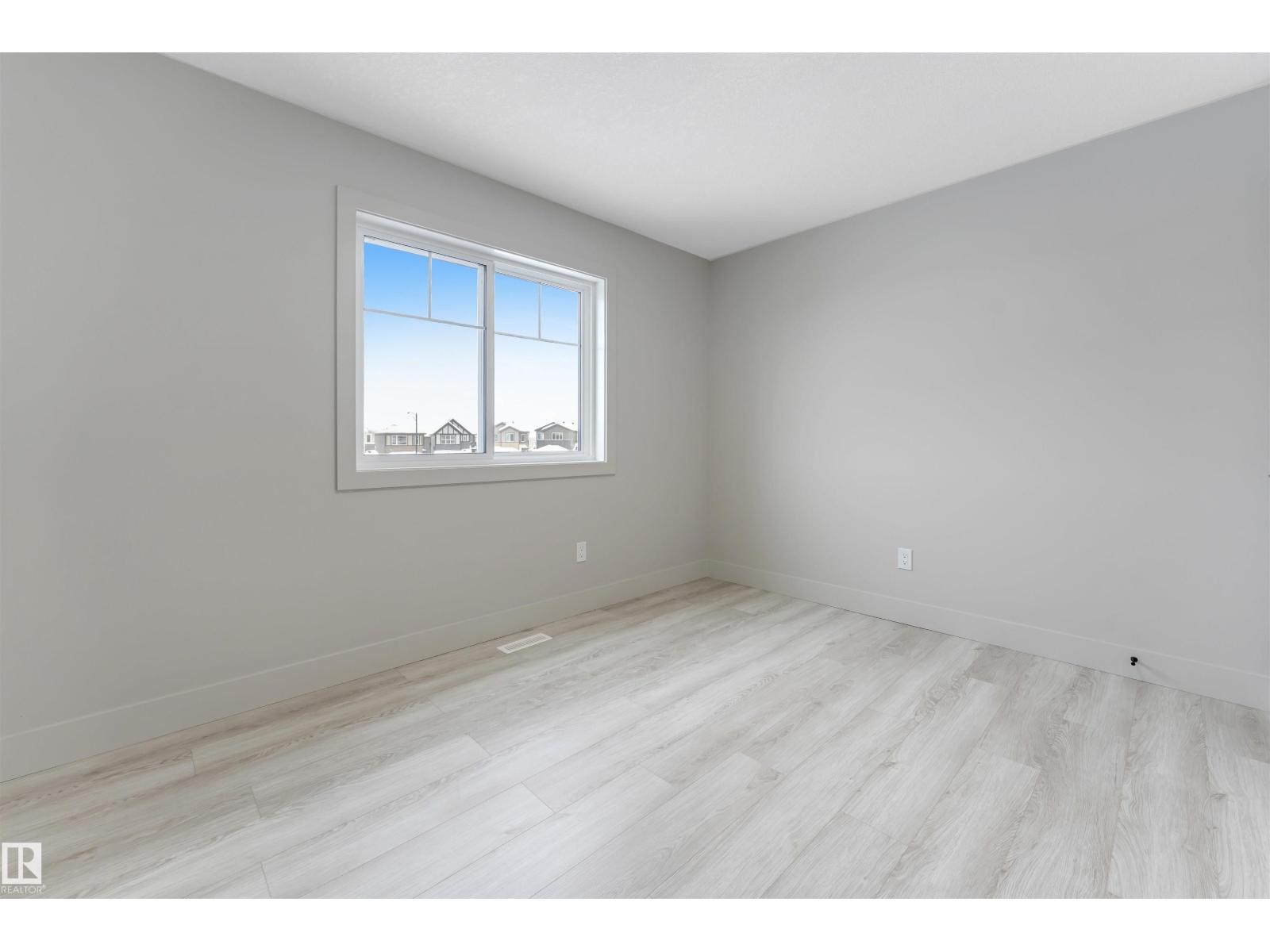 4371 37 ST - 21