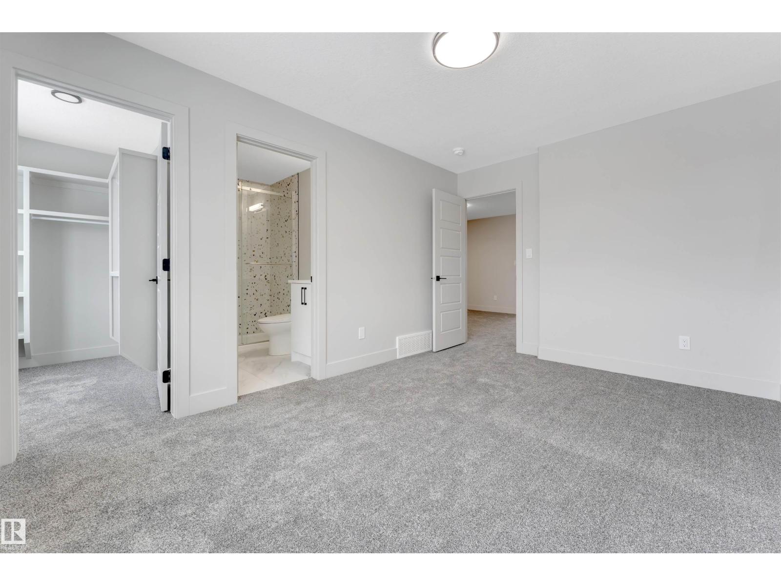 4371 37 ST - 25