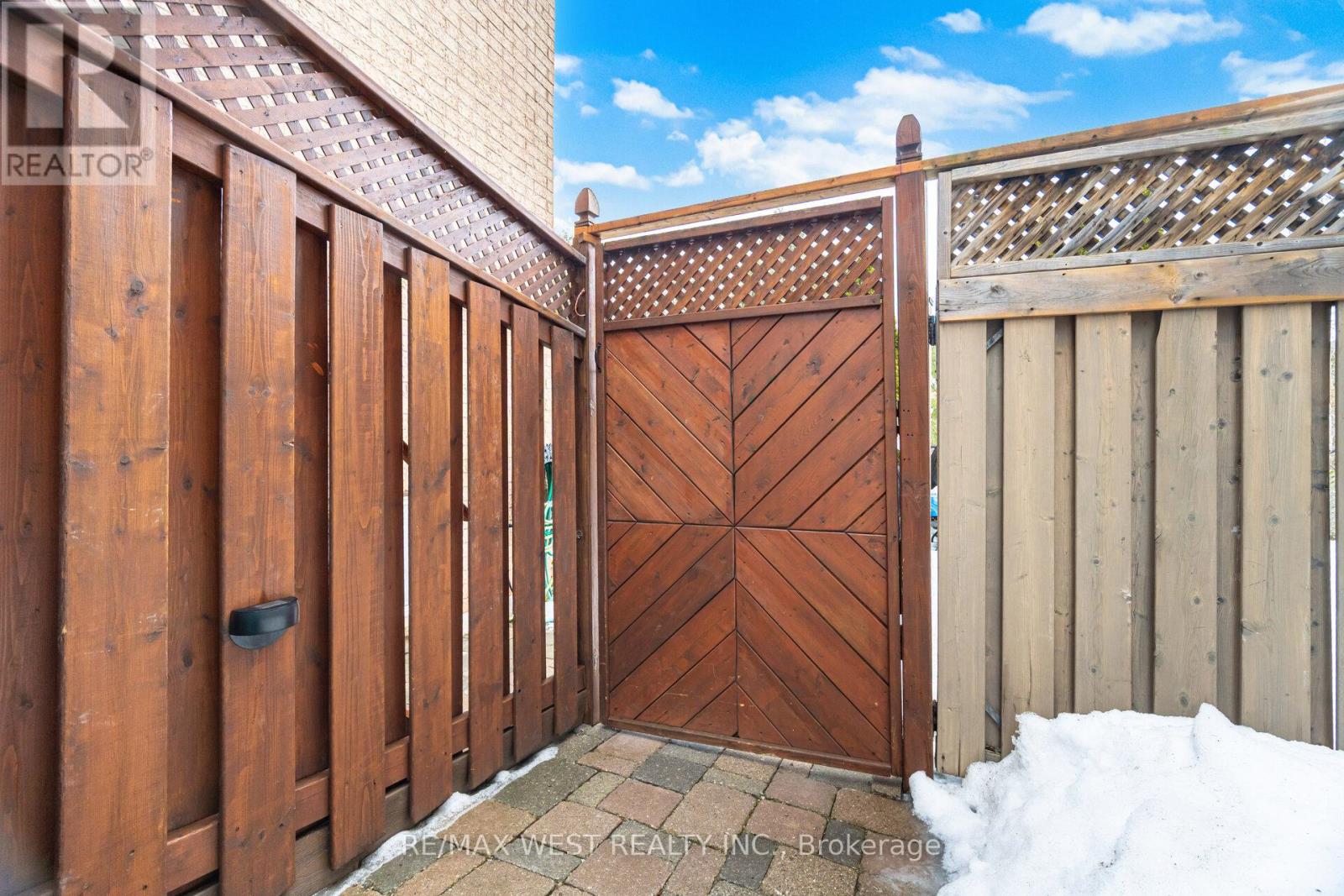 BASEMENT FLAT - 3778 ARBOURVIEW TERRACE - Photo 2 of 28, Mississauga (Churchill Meadows), Ontario